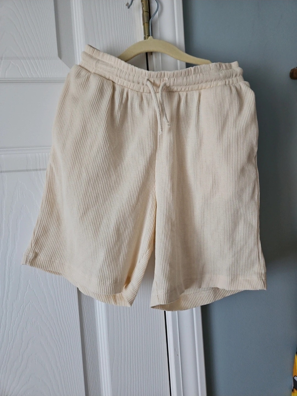 H&M Cream Ribbed Waffle Shorts